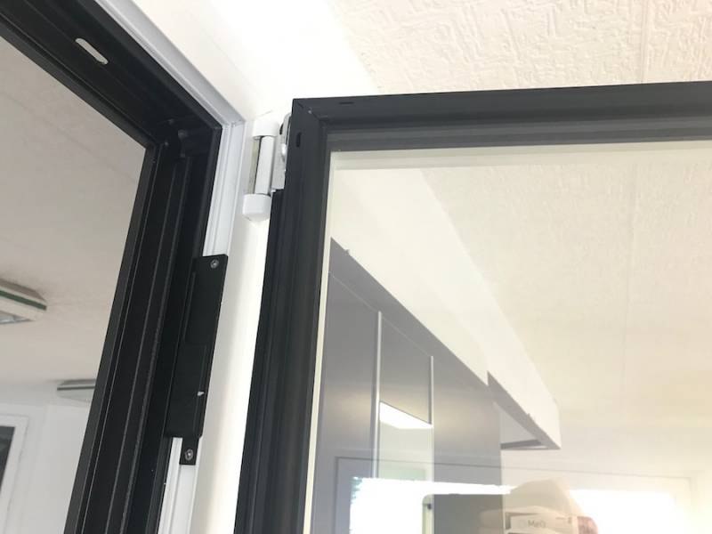 Fenêtre Hera Aluminium sur mesure, ouvrant caché personnalisable