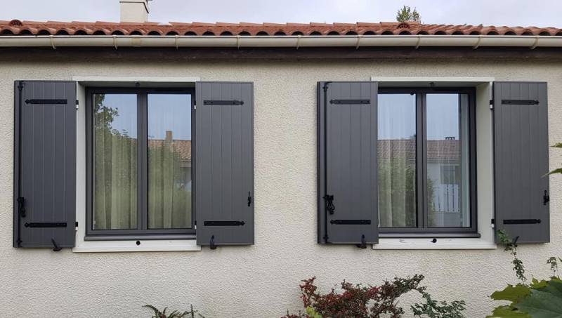 Installateur fenêtre alu sur-mesure K-LINE à ouvrant caché avec double-vitrage à Balma