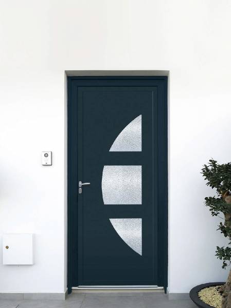 Prix d'une porte d'entrée en PVC gris anthracite à Frouzins